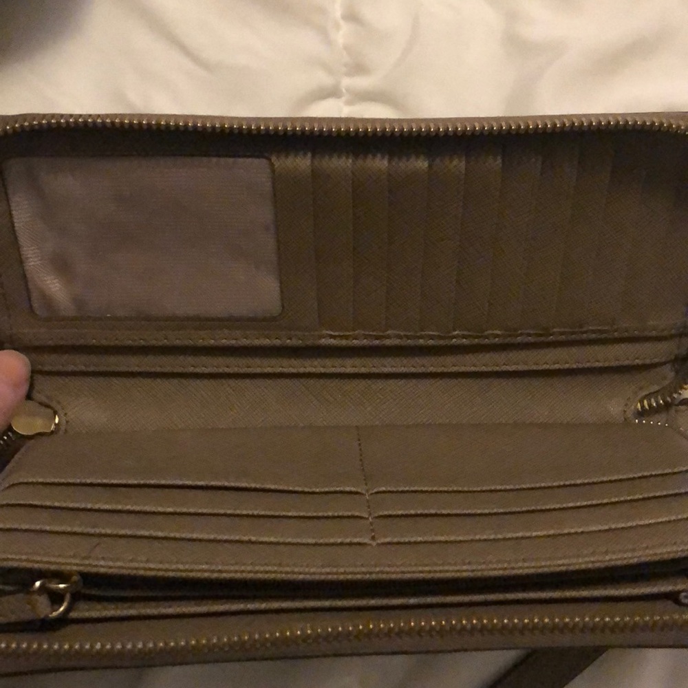 Wallet - Picture 3 of 5